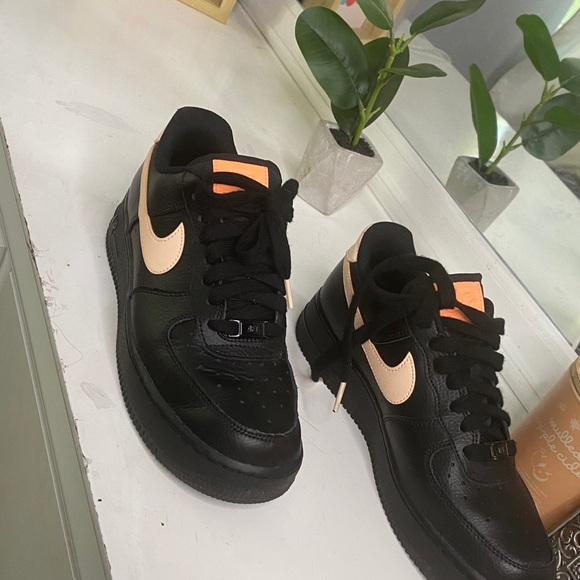 Nike air forces - Picture 3 of 3